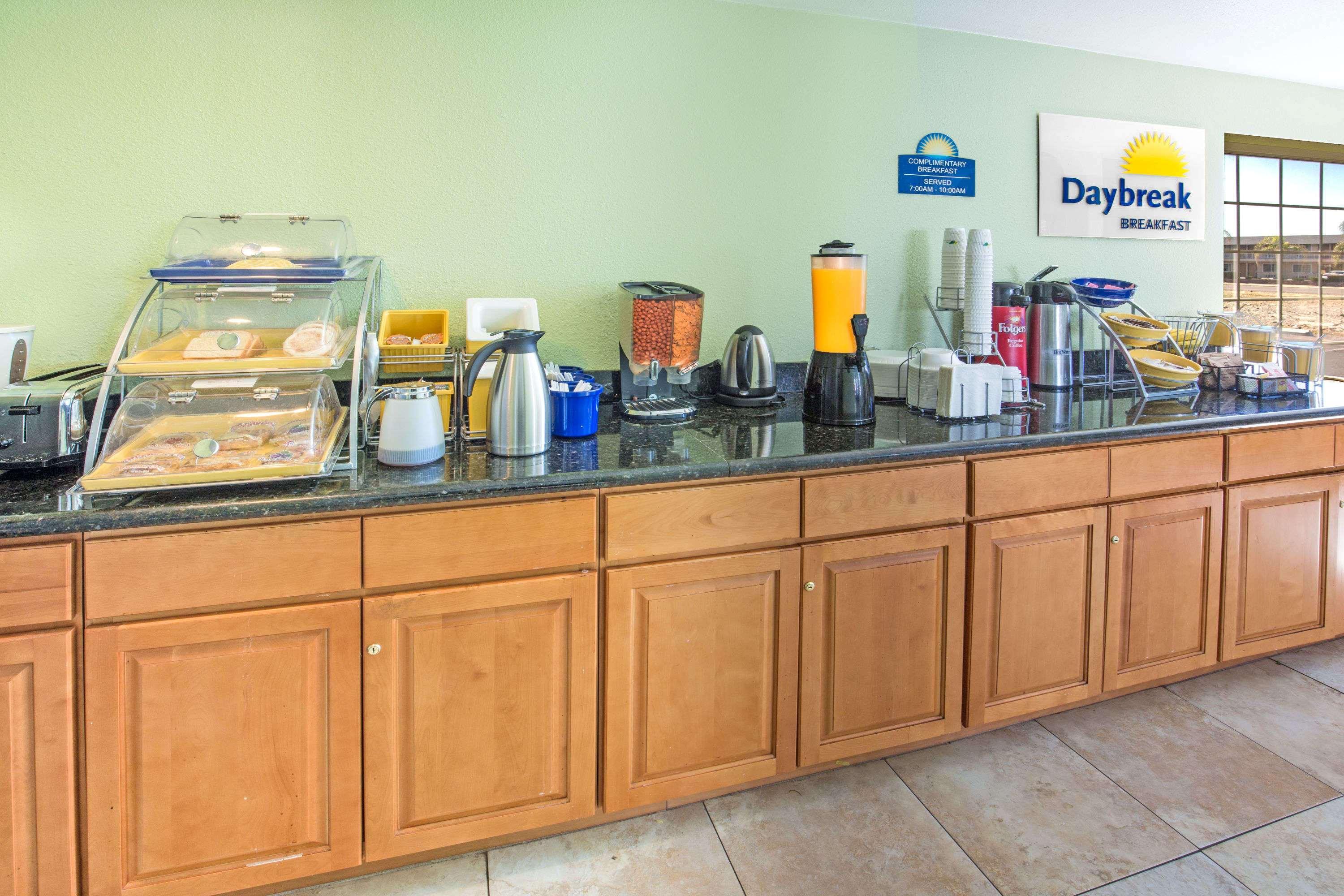 Days Inn By Wyndham Oroville Exterior photo